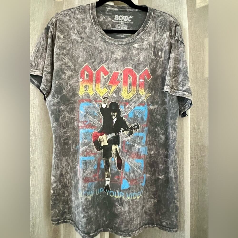 AC/DC Tee - Picture 2 of 9
